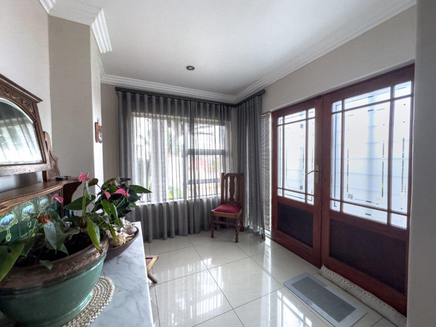 To Let 3 Bedroom Property for Rent in Van Riebeeckshof Western Cape